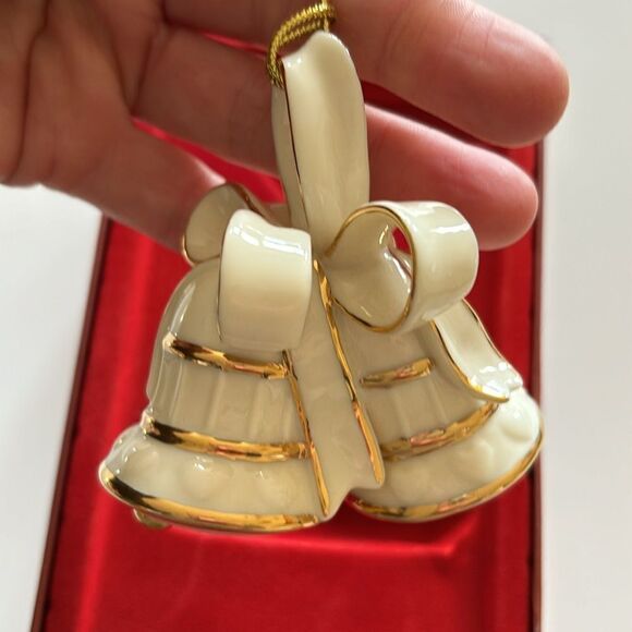NWT Lenox Our First Christmas Together 2005‎ Bell Ornament - Picture 5 of 8